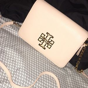 Tory Burch Britten Combo CrossBody (Light Oak)